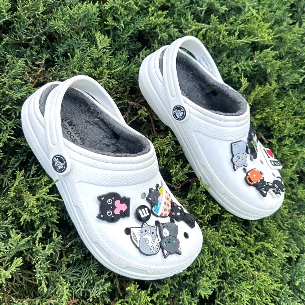 Crocs Kids Classic Lined Clogs With Cat Charms Little Kids Size 13 White Sandals